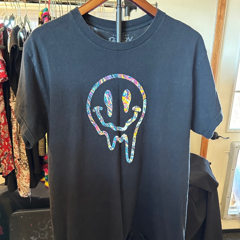 Popular Poison “Trippy” Graphic Tee | Psychedelic Back Print | Size L